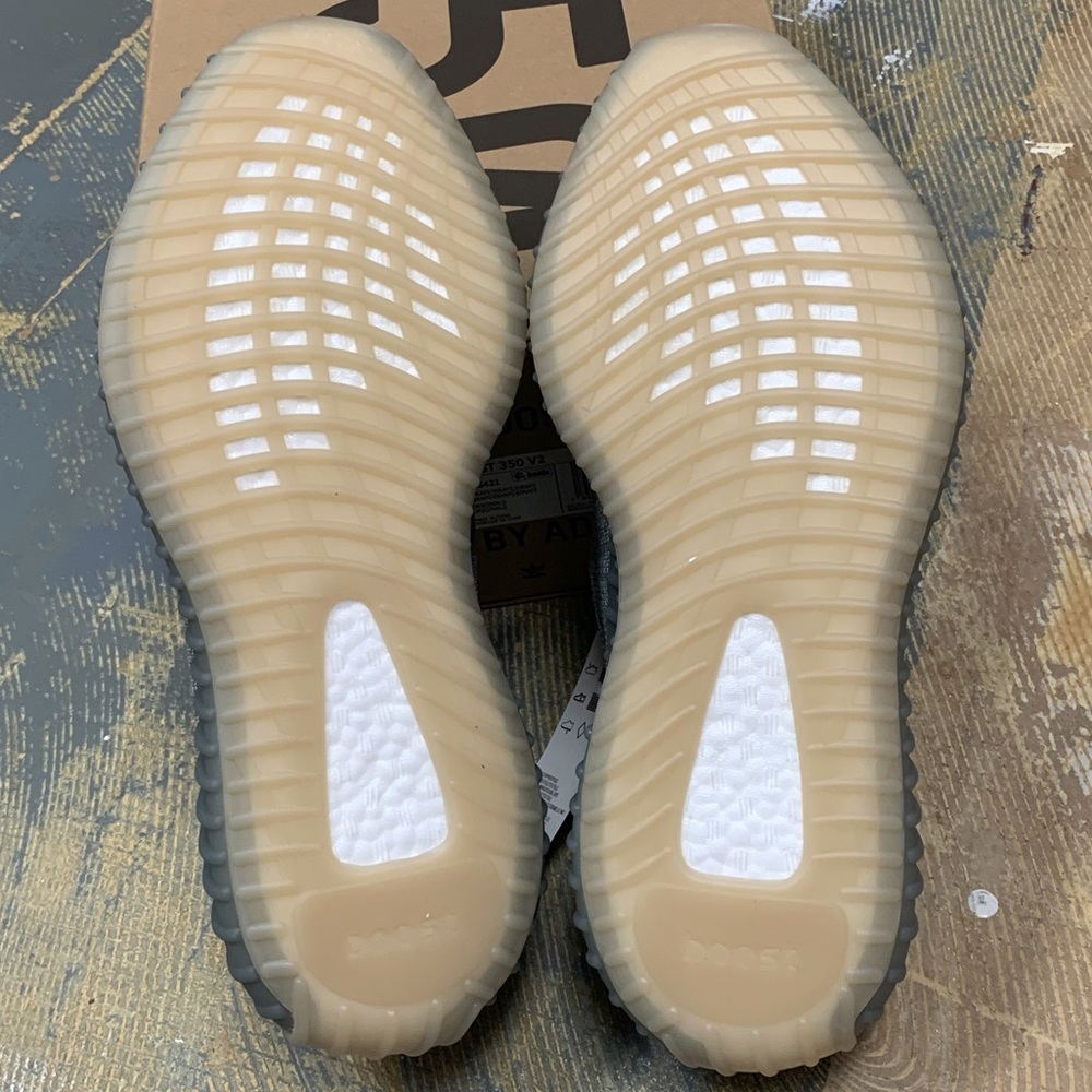 Adidas Boost Yeezy 350 V2 Israfil FZ5421 10 - Picture 7 of 9